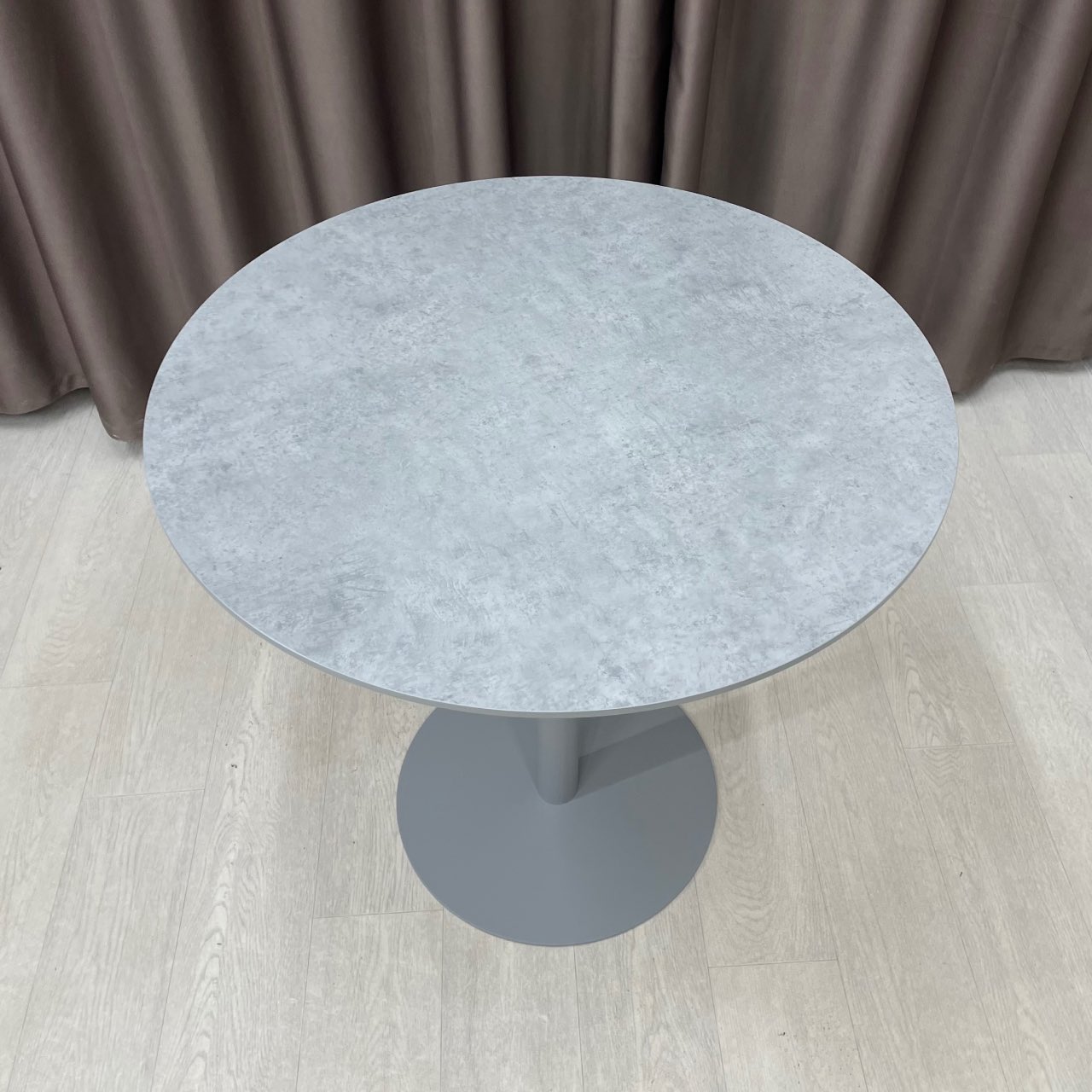 Стіл обідній круглий для закладу Horeca з HPL SW3116