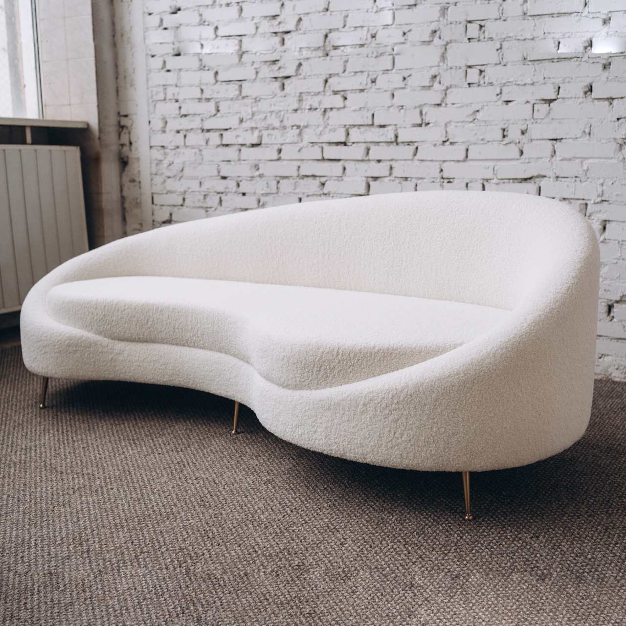 Вишуканий диван Elegant