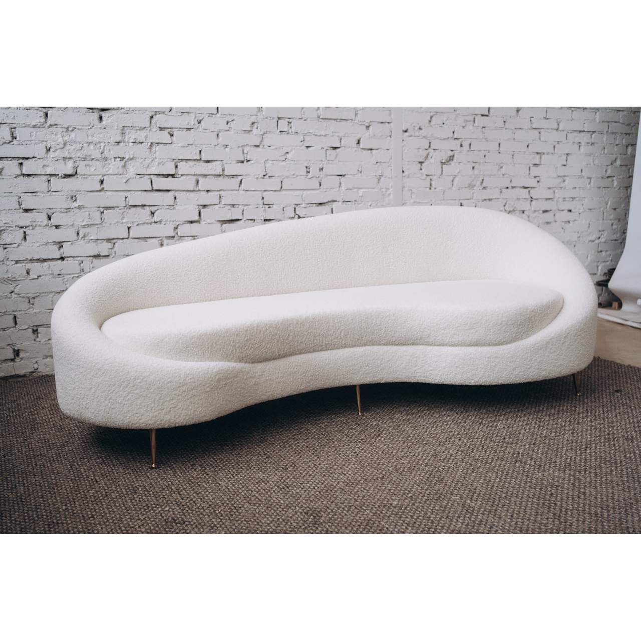 Вишуканий диван Elegant