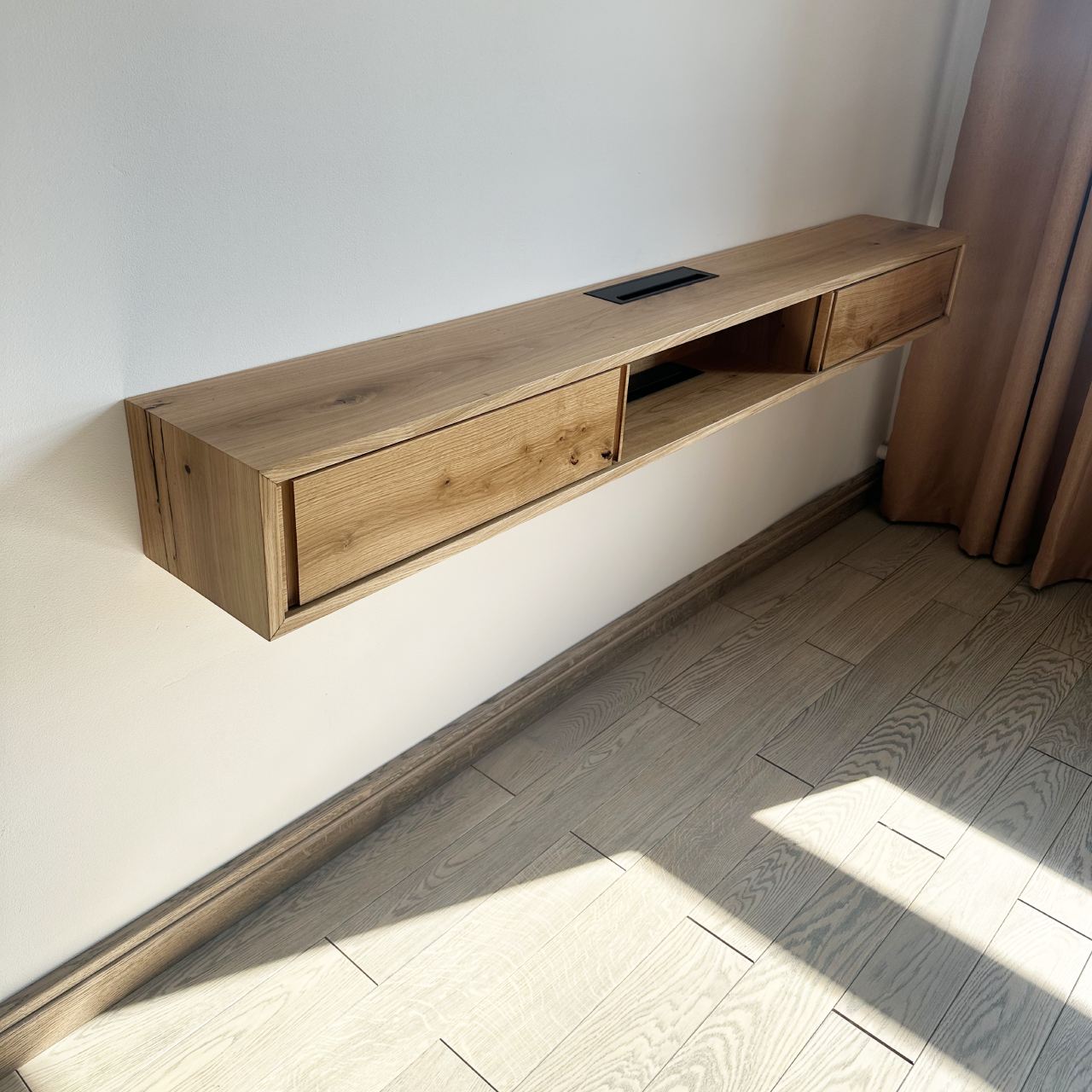 Дизайнерська тумба Nord Oak під ТБ з натурального дерева