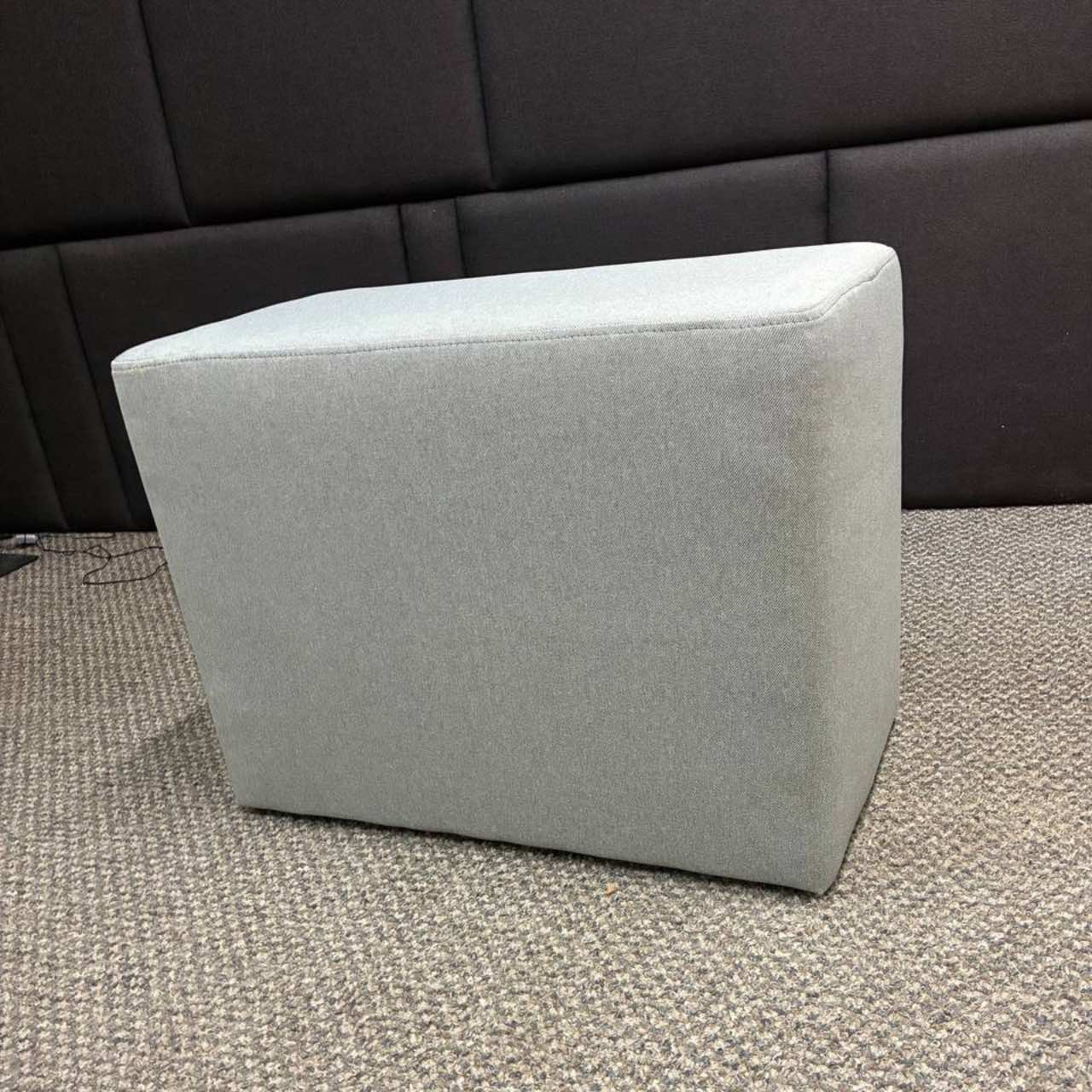 Банкетка прямокутна Cube зручна мінімалістична