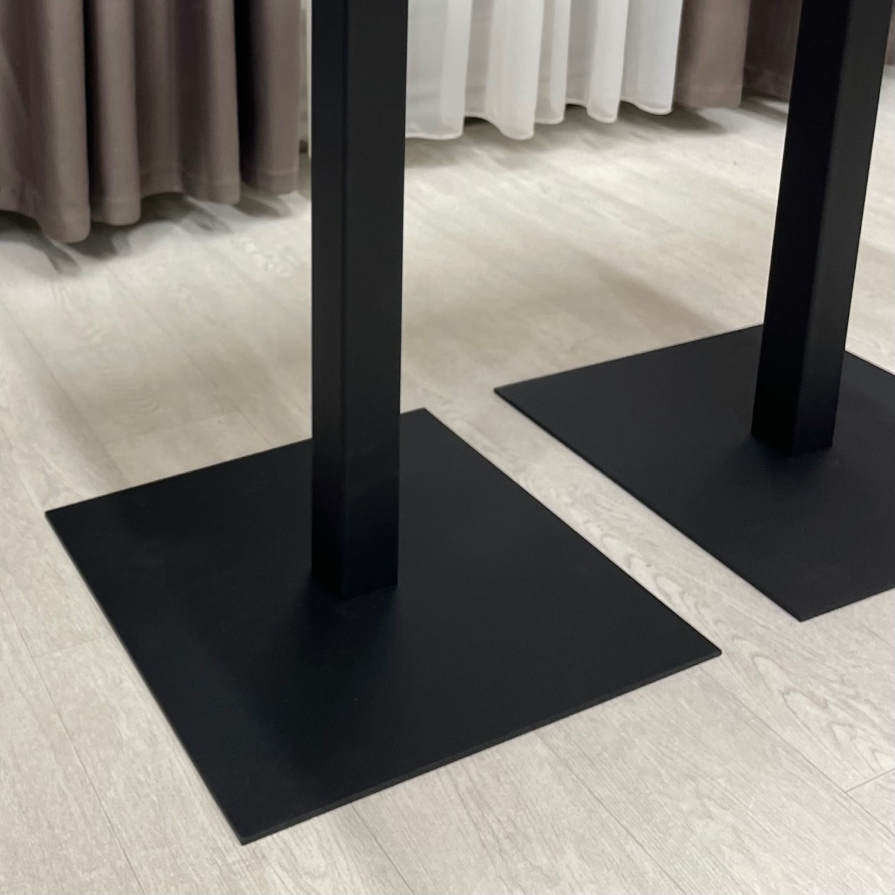 Стіл обідній прямокутний для закладу Horeca з HPL SW2985