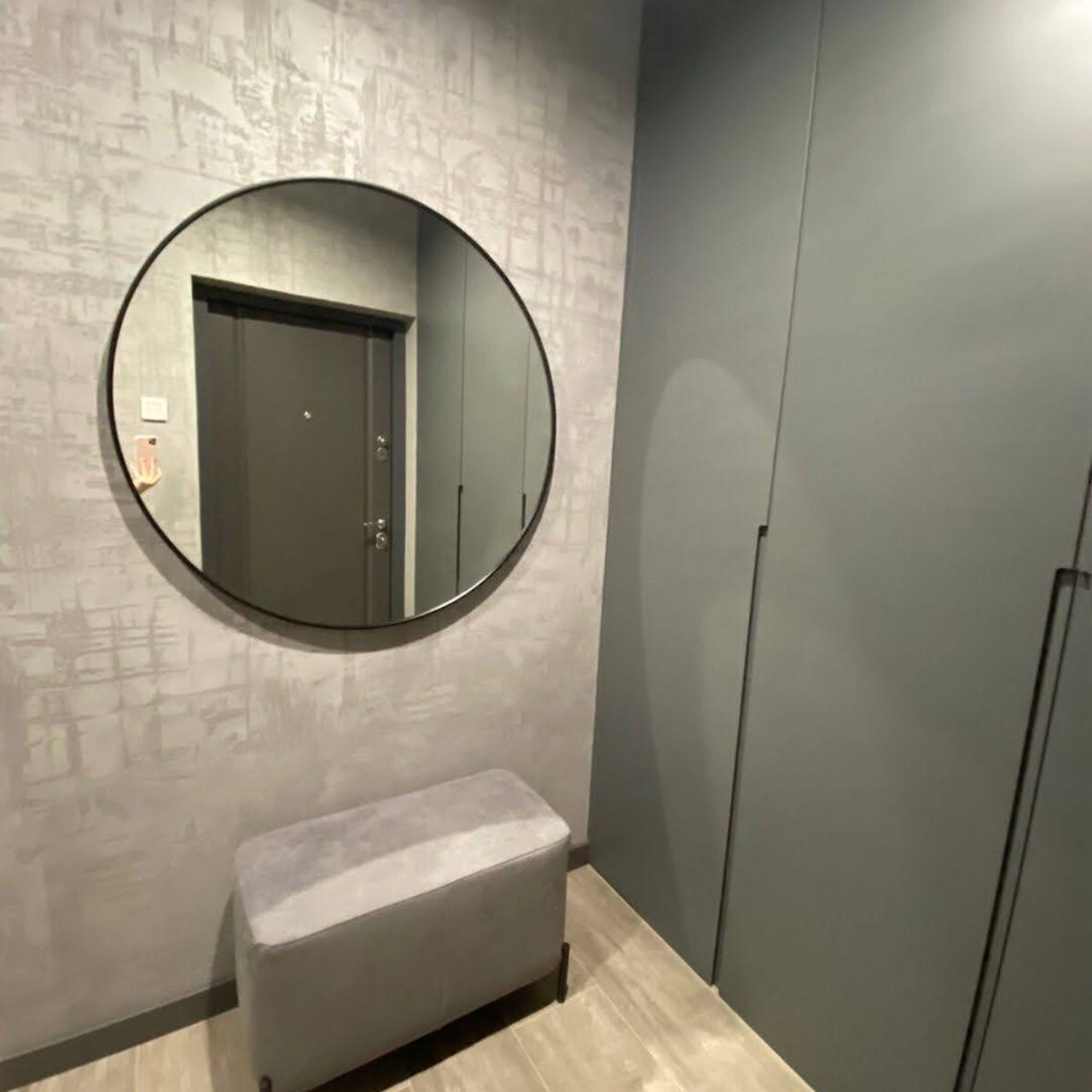 Дзеркало підвісне Round Mirror з тонкою рамою