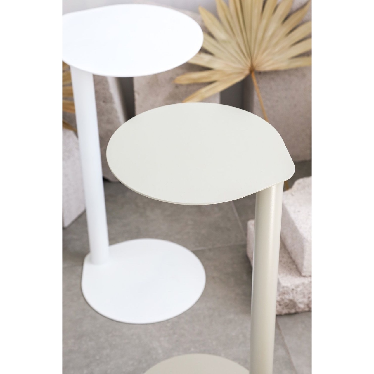 Дизайнерський журнальний стіл Drop H Beige