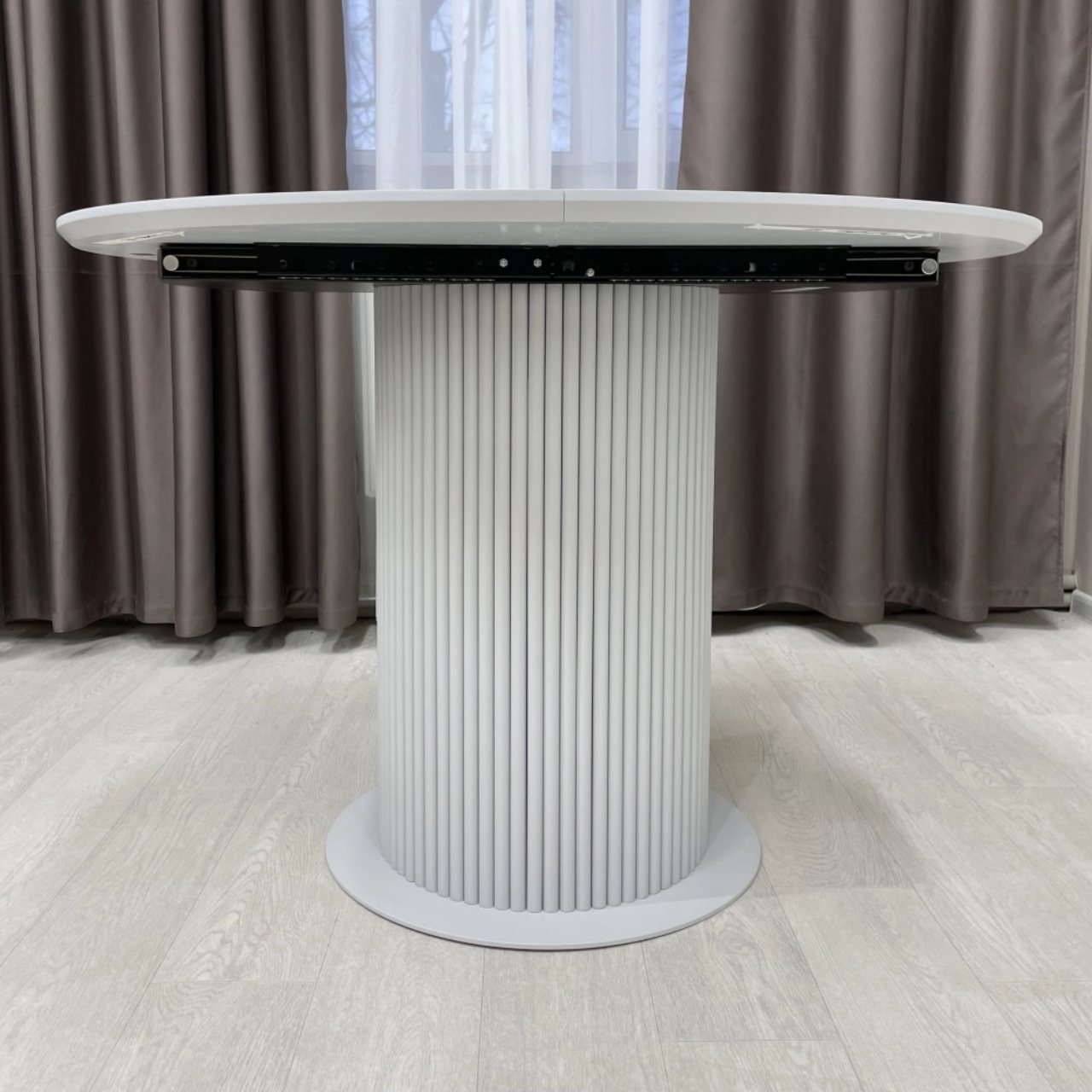 Обідній круглий розкладний стіл B-WOOD SW2137/SW1869/SW1761