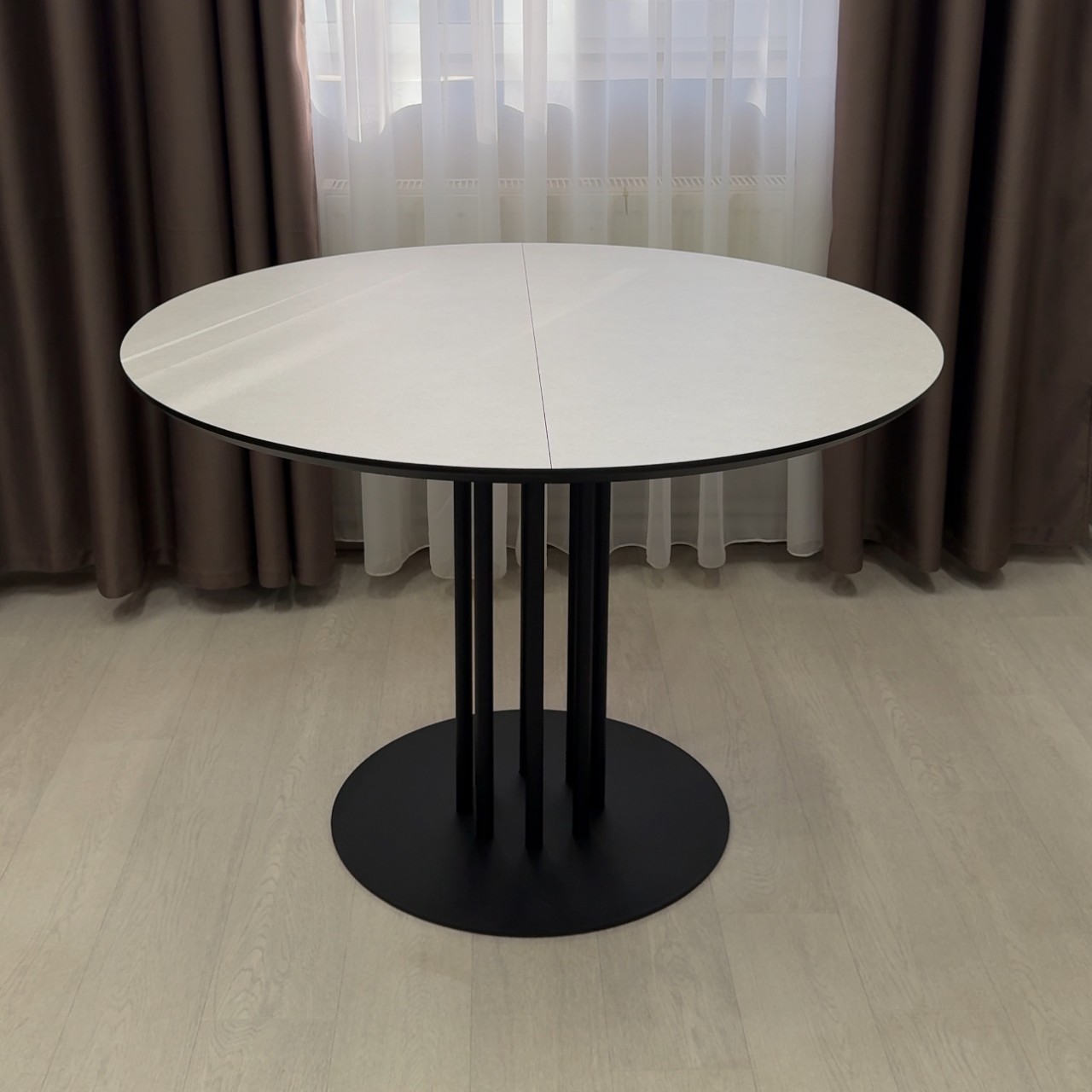 Обідній круглий розкладний стіл Monako з HPL SW2178/SW2211