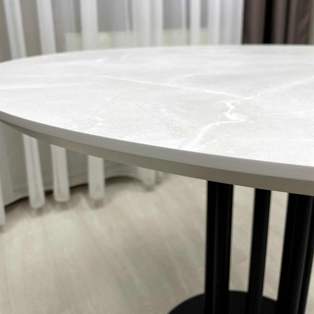 Обідній круглий розкладний стіл Monako з HPL SW2178/SW2211