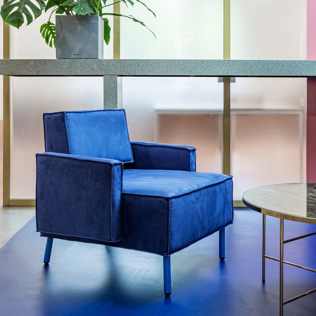 Крісло QB Armchair