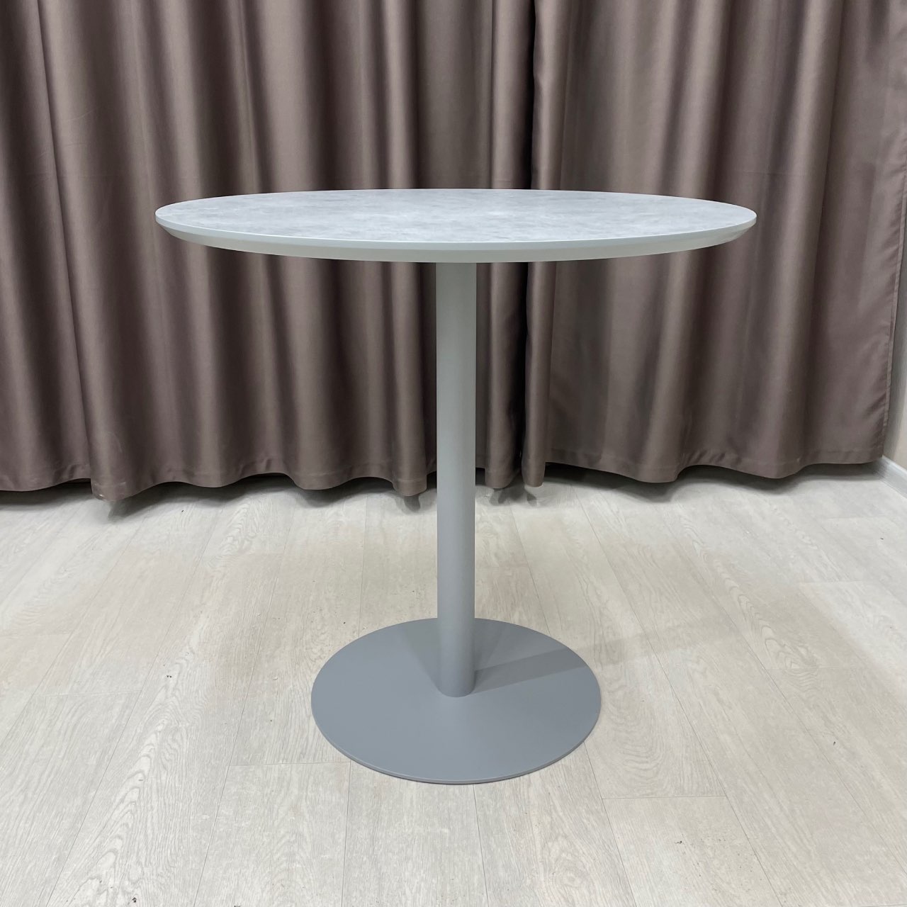 Стіл обідній круглий для закладу Horeca з HPL SW3116