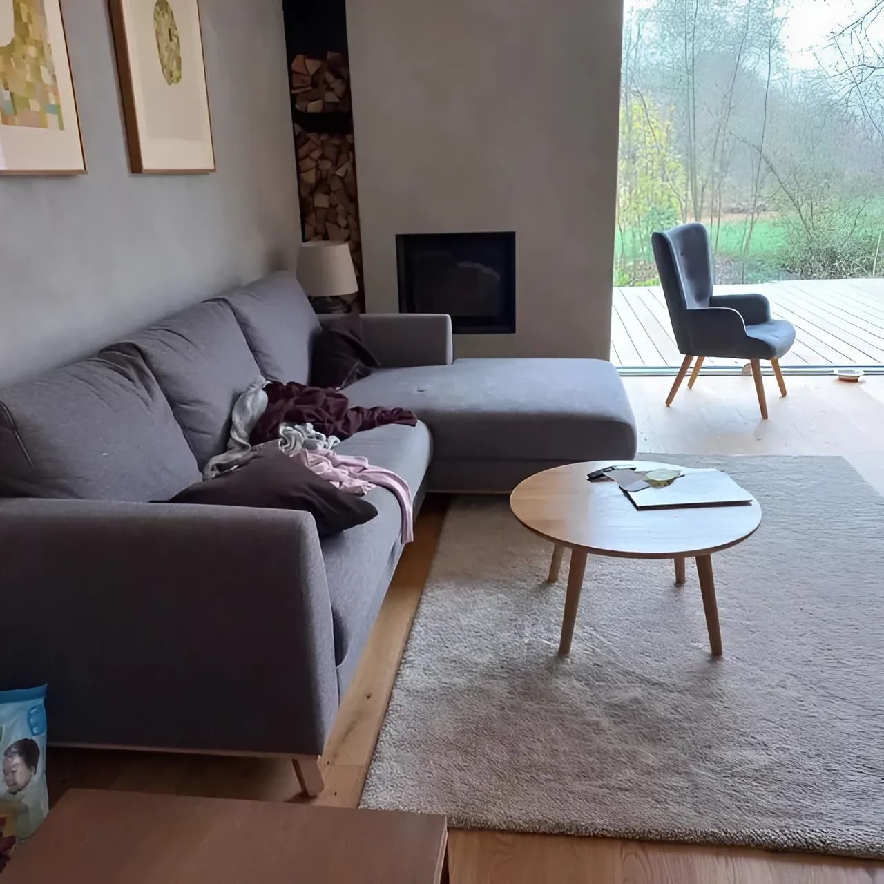 Дизайнерський кавовий стіл Round Oak з натурального дерева
