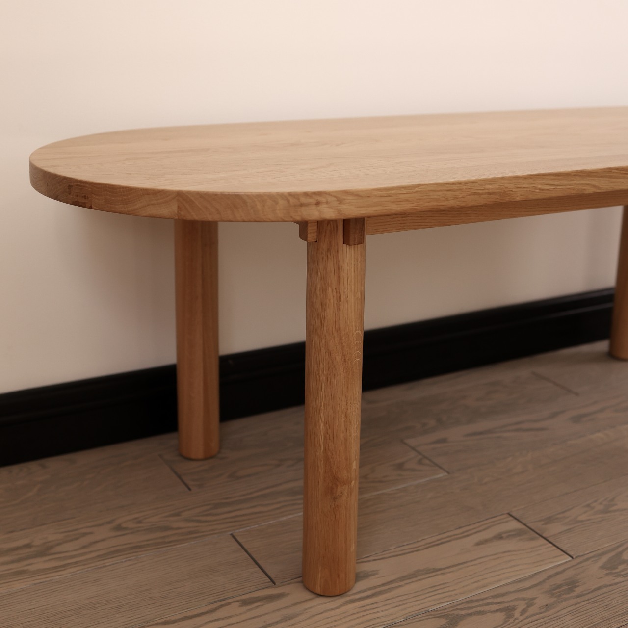 Дизайнерський кавовий стіл Oval Oak з натурального дерева