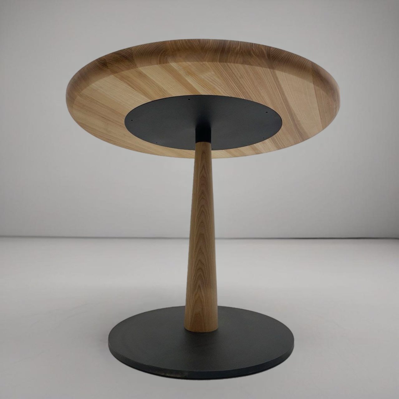 Мінімалістичний дерев'яний круглий обідній стіл Cone Wood