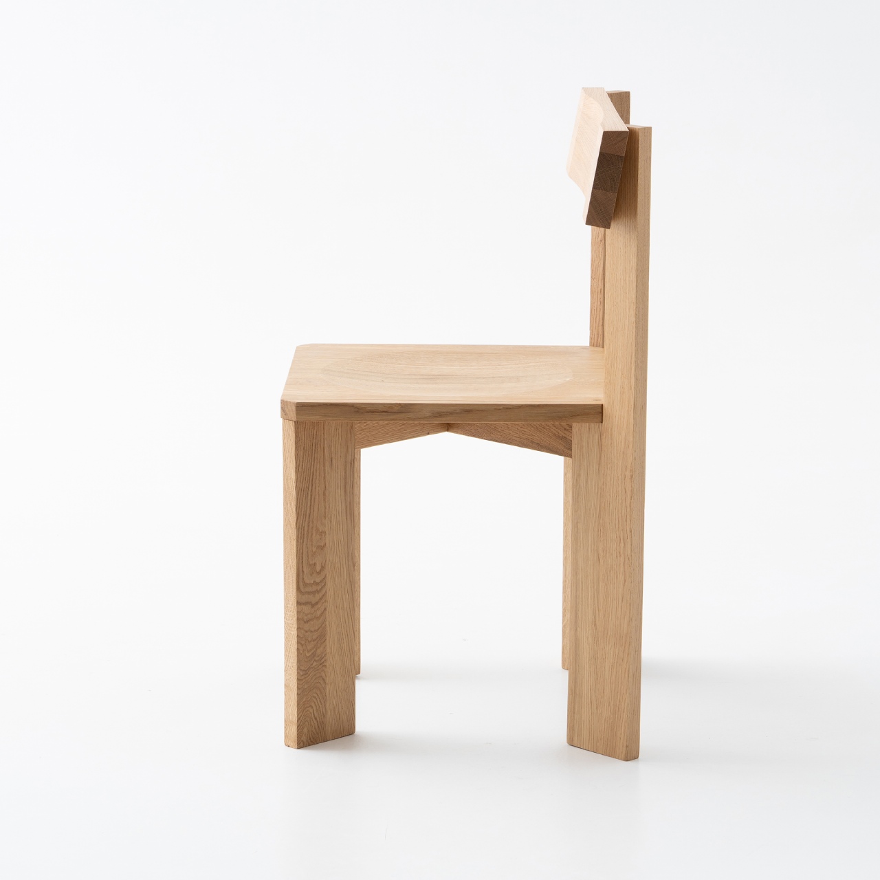 Стілець обідній дерев'яний Point з твердим сидінням
