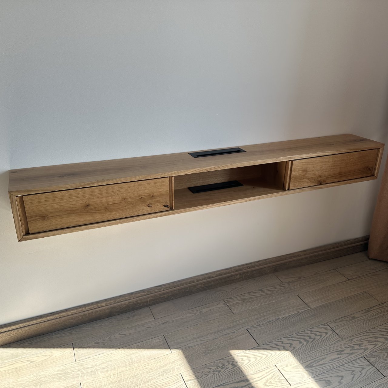 Дизайнерська тумба Nord Oak під ТБ з натурального дерева