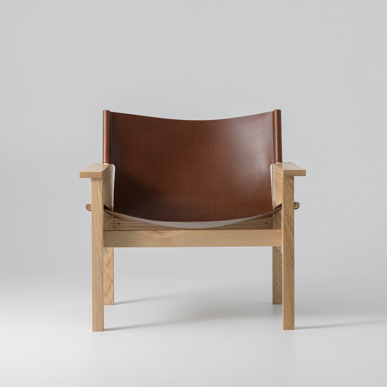 Дизайнерське крісло Pochatok Lounge Chair у скандинавському стилі
