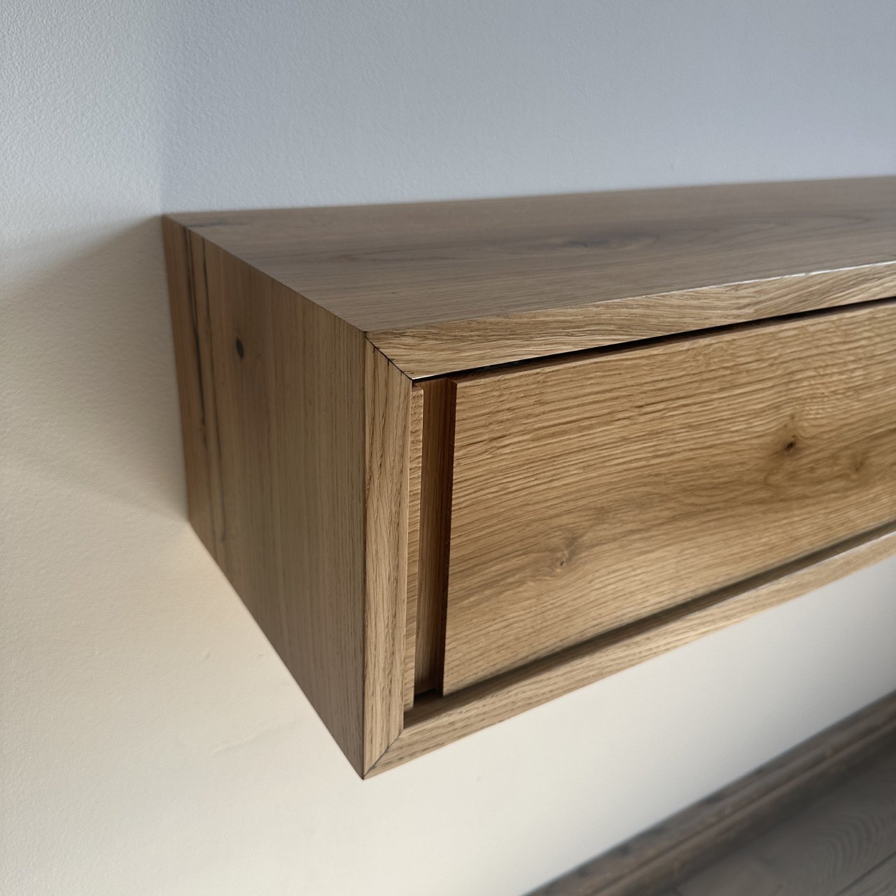 Дизайнерська тумба Nord Oak під ТБ з натурального дерева