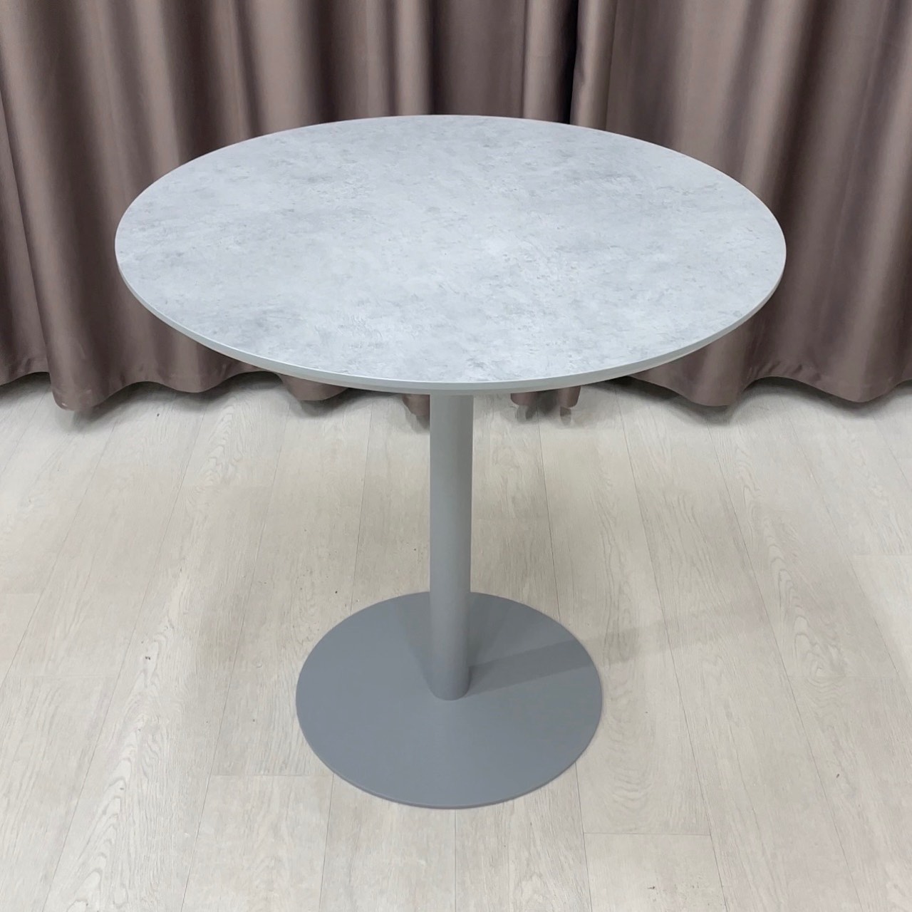 Стіл обідній круглий для закладу Horeca з HPL SW3116
