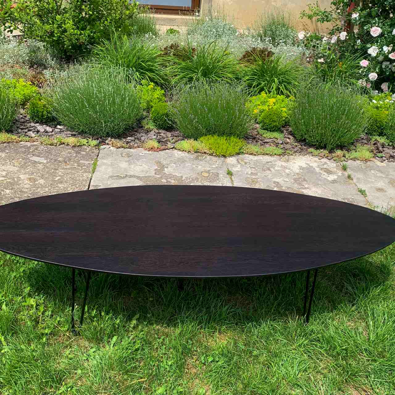 Дизайнерський овальний журнальний стіл Black Ellipse