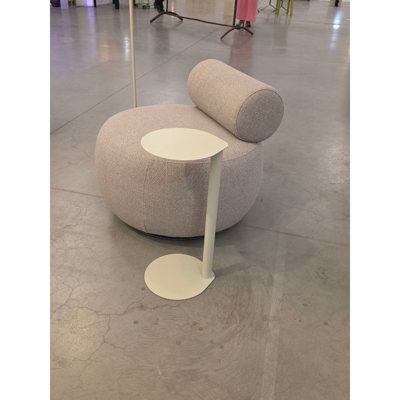 Дизайнерський журнальний стіл Drop H Beige
